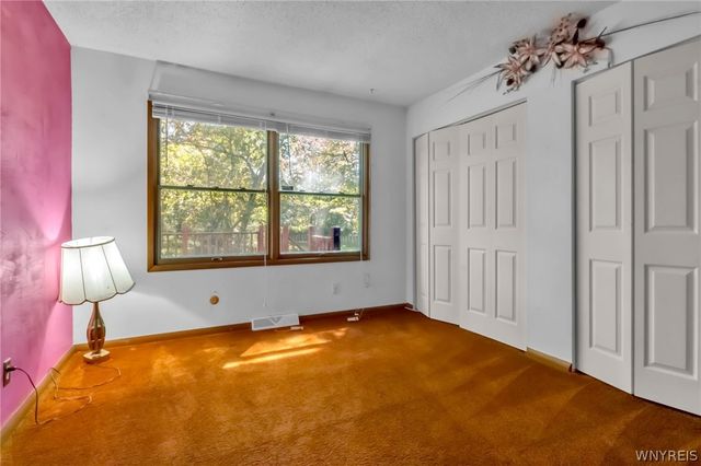 229 Robin Road, Amherst, NY 14228