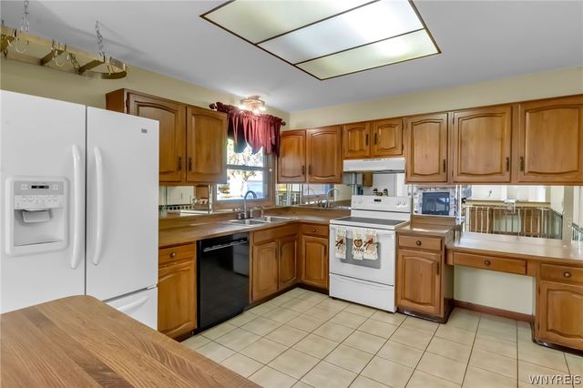 229 Robin Road, Amherst, NY 14228