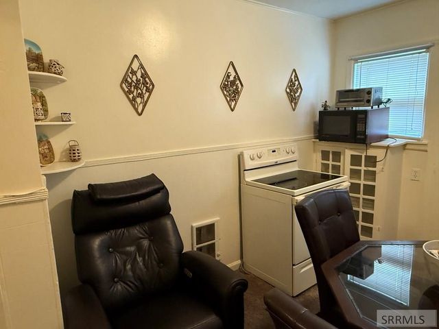 1220 S Boulevard, Idaho Falls, ID 83402