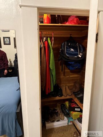 1220 S Boulevard, Idaho Falls, ID 83402