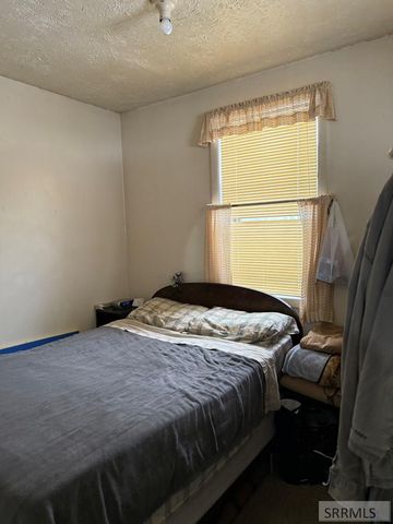 1220 S Boulevard, Idaho Falls, ID 83402