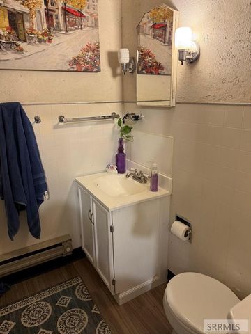 1220 S Boulevard, Idaho Falls, ID 83402