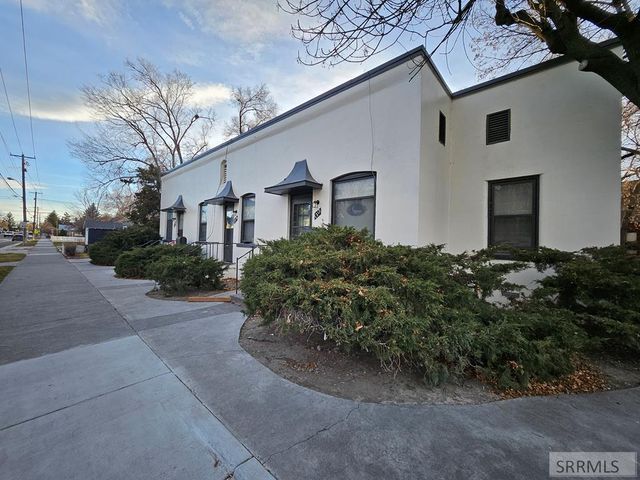 1220 S Boulevard, Idaho Falls, ID 83402