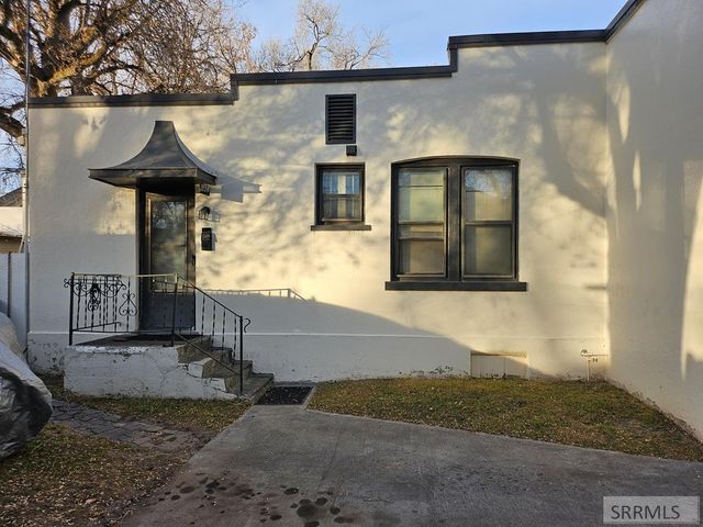 1220 S Boulevard, Idaho Falls, ID 83402