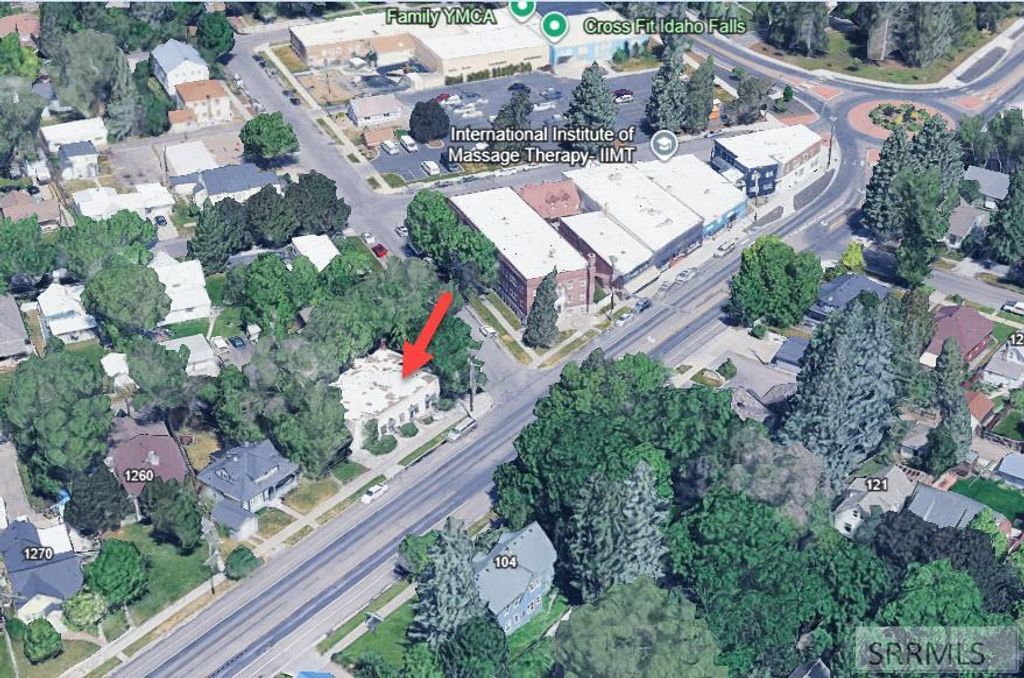Image 5 of property listing at 1220 S Boulevard, Idaho Falls, ID 83402