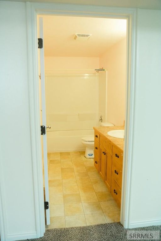 Image 14 of property listing at 580 Cook Street, Rexburg, ID 83440