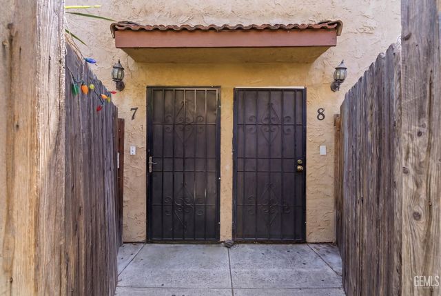 9051 Cedros Avenue 8, Los Angeles, CA 91402