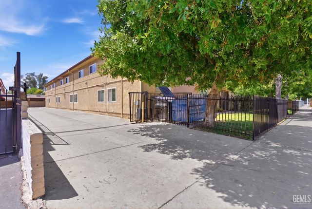 9051 Cedros Avenue 8, Los Angeles, CA 91402