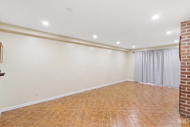 9051 Cedros Avenue 8, Los Angeles, CA 91402