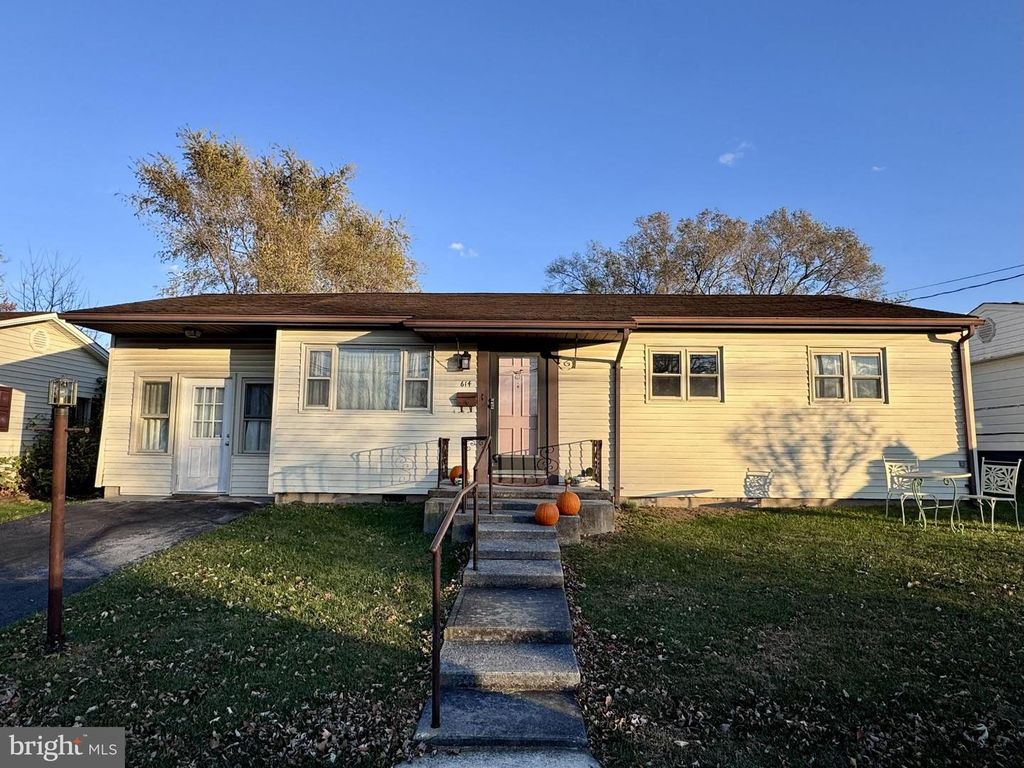 614 BATTLE AVE, Winchester, VA 22601