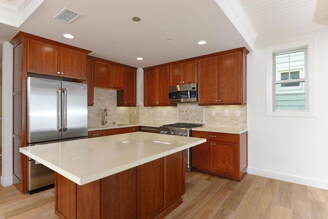 7720 Ivanhoe Avenue, La Jolla, CA 92037