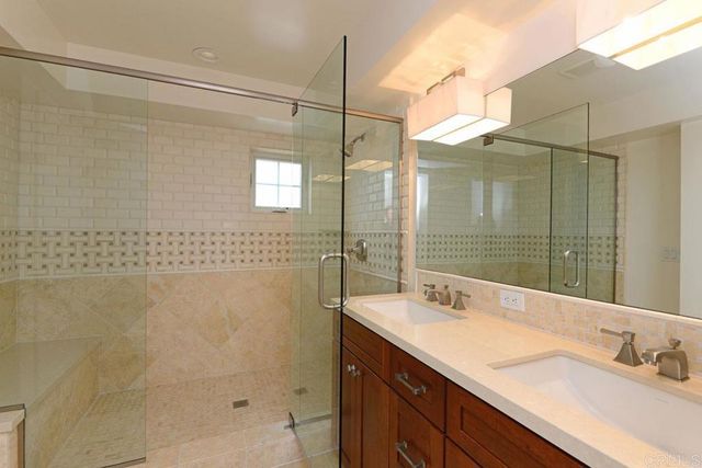 7720 Ivanhoe Avenue, La Jolla, CA 92037