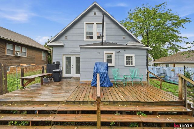 1325 N 21 Street, Lincoln, NE 68503