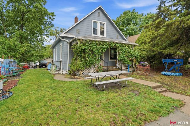 1325 N 21 Street, Lincoln, NE 68503