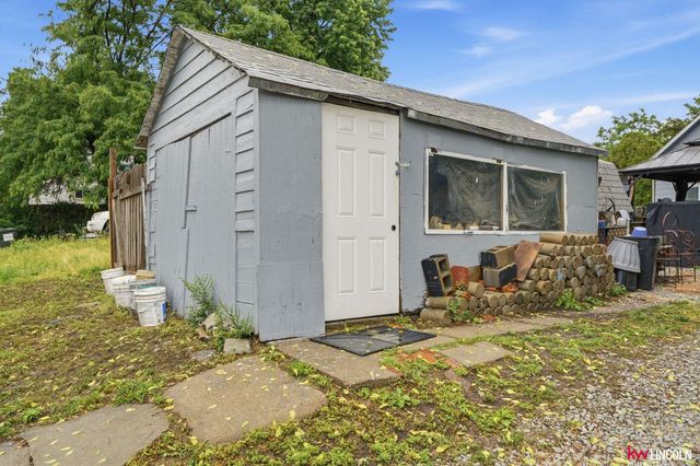 1325 N 21 Street, Lincoln, NE 68503