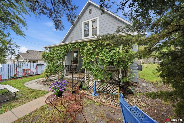 1325 N 21 Street, Lincoln, NE 68503