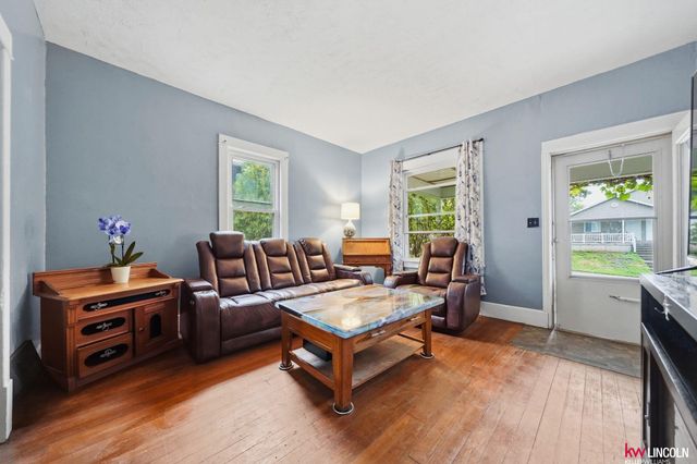 1325 N 21 Street, Lincoln, NE 68503