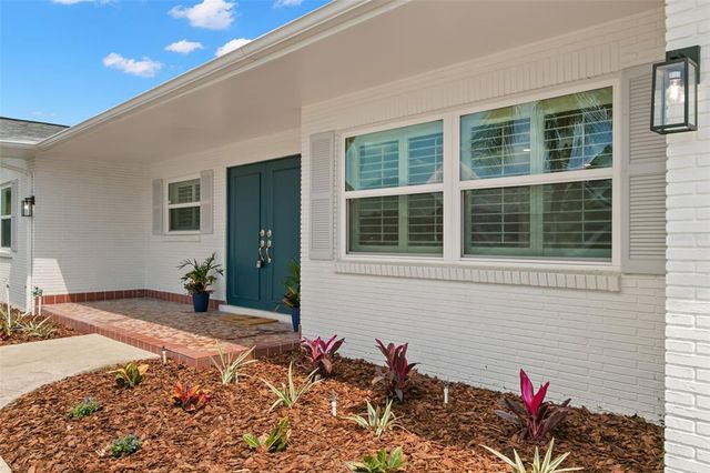 3945 VERSAILLES DRIVE, Tampa, FL 33634