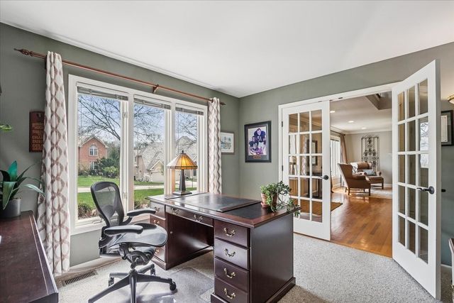 2496 Emerald Lane, Lindenhurst, IL 60046