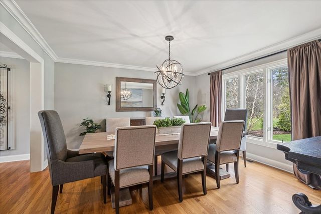 2496 Emerald Lane, Lindenhurst, IL 60046