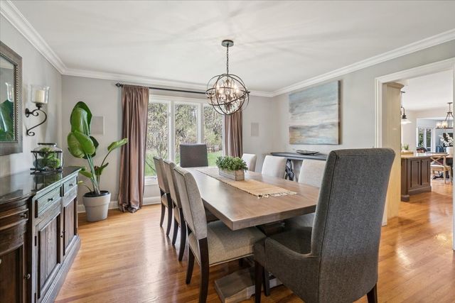 2496 Emerald Lane, Lindenhurst, IL 60046