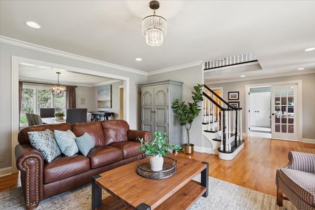 2496 Emerald Lane, Lindenhurst, IL 60046