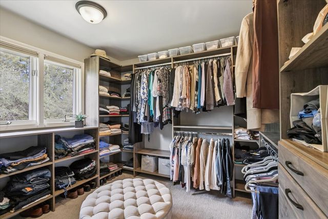 2496 Emerald Lane, Lindenhurst, IL 60046