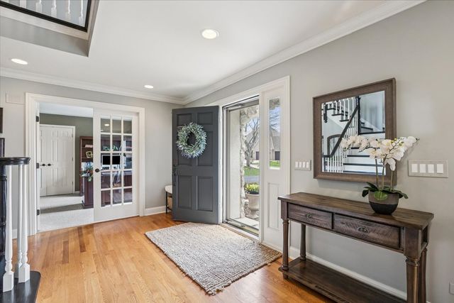 2496 Emerald Lane, Lindenhurst, IL 60046