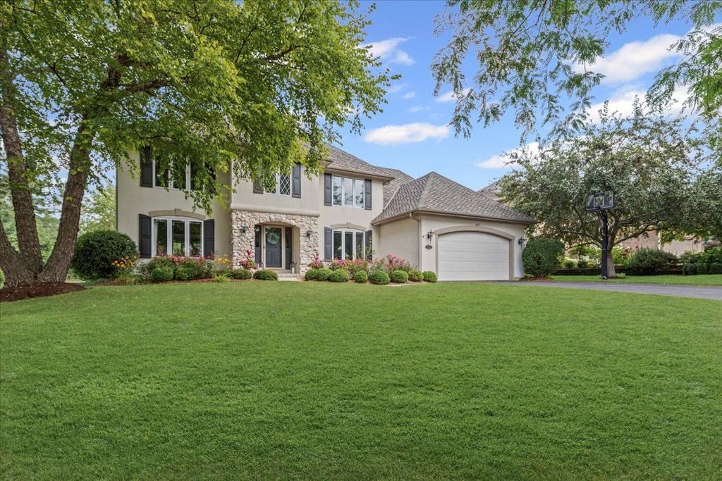 2496 Emerald Lane, Lindenhurst, IL 60046