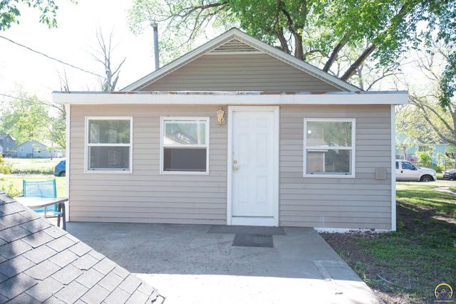 1106 NW Jackson ST, Topeka, KS 66608