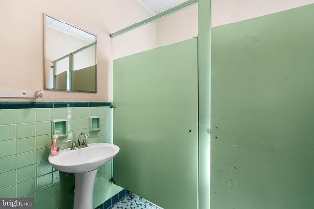 201 BROAD ST, Florence, NJ 08518