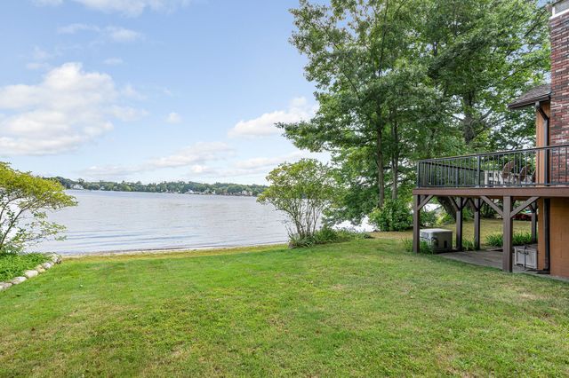 41 Mascuppic Trail, Tyngsborough, MA 01879