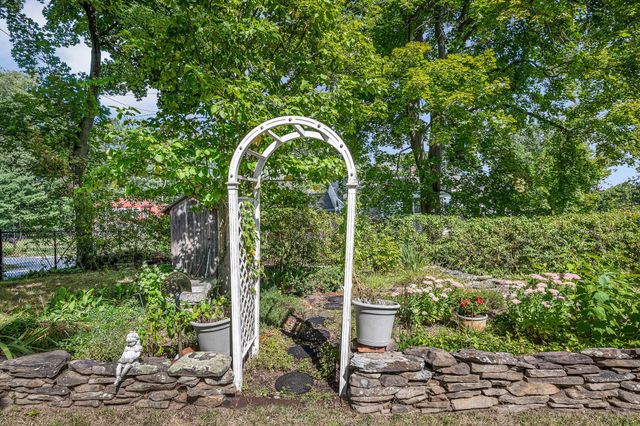 41 Mascuppic Trail, Tyngsborough, MA 01879