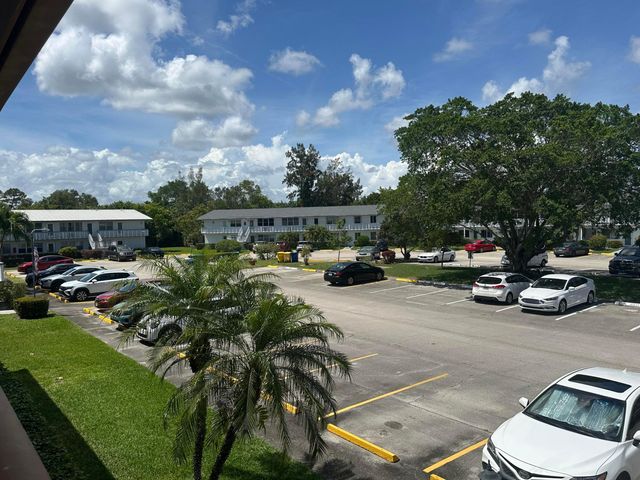 72 Northampton D, West Palm Beach, FL 33417