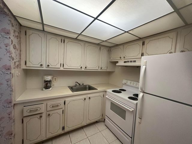 72 Northampton D, West Palm Beach, FL 33417