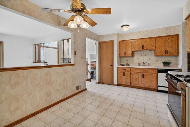 10536 Illinois Court, Orland Park, IL 60467