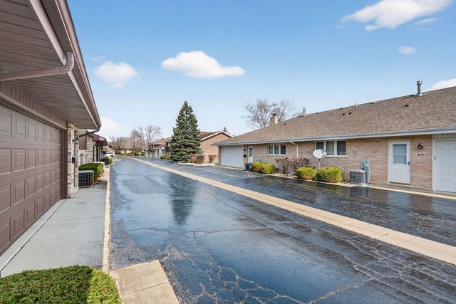 10536 Illinois Court, Orland Park, IL 60467