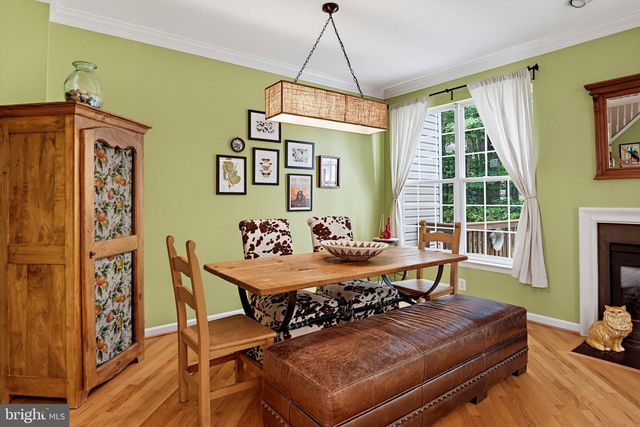 1212 WILD HAWTHORN WAY, Reston, VA 20194