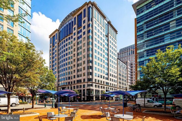 1212 WILD HAWTHORN WAY, Reston, VA 20194