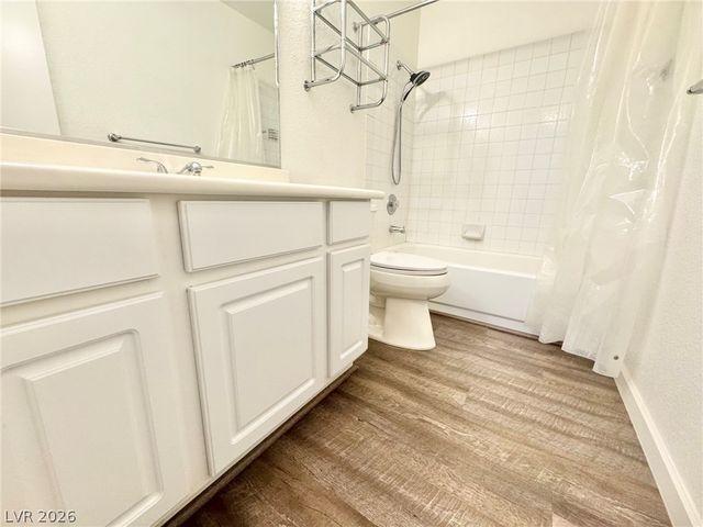 1008 Falconhead Lane 202, Las Vegas, NV 89128