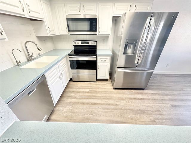 1008 Falconhead Lane 202, Las Vegas, NV 89128