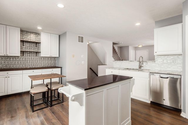 5545 Rainbow Falls Street, 7-5545, Dublin, OH 43016