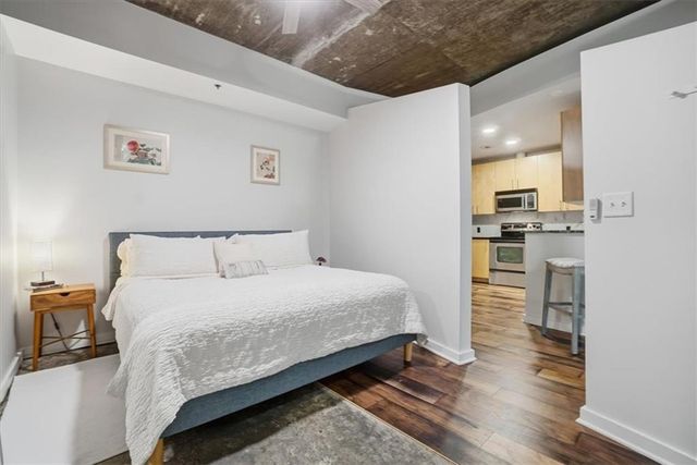 923 Peachtree NE Street 1221, Atlanta, GA 30309