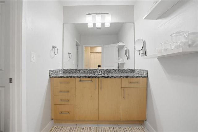 923 Peachtree NE Street 1221, Atlanta, GA 30309