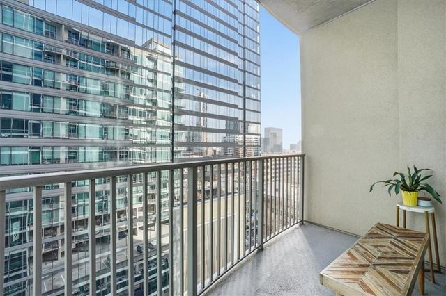 923 Peachtree NE Street 1221, Atlanta, GA 30309