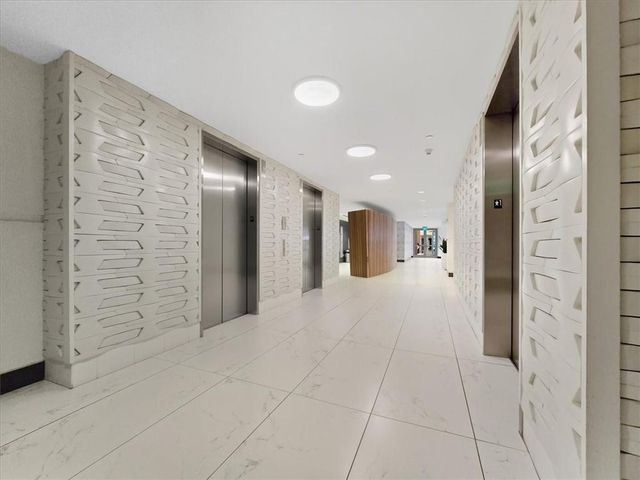 923 Peachtree NE Street 1221, Atlanta, GA 30309