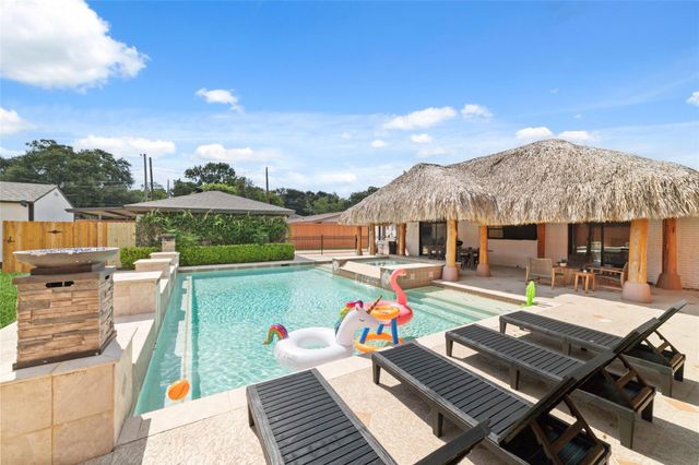 5727 Capello Dr, Houston, TX 77035