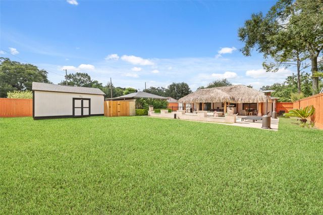 5727 Capello Dr, Houston, TX 77035
