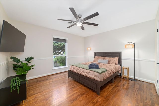 5727 Capello Dr, Houston, TX 77035