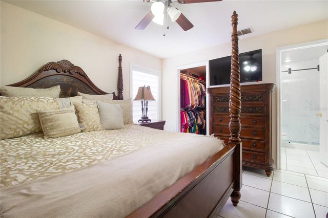 6914 N HIMES AVE, Tampa, FL 33614